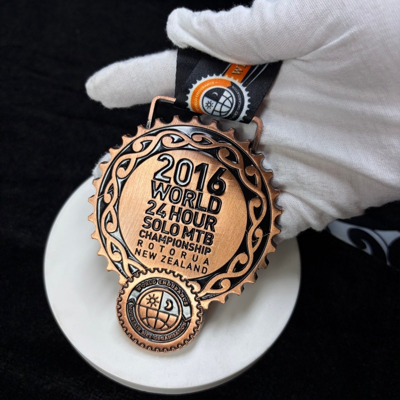 custom medals and ribbons