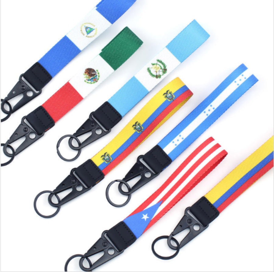 How Lanyard Materials Shape Daily Wear
